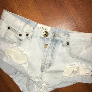 One teaspoon light blue denim shorts with rips